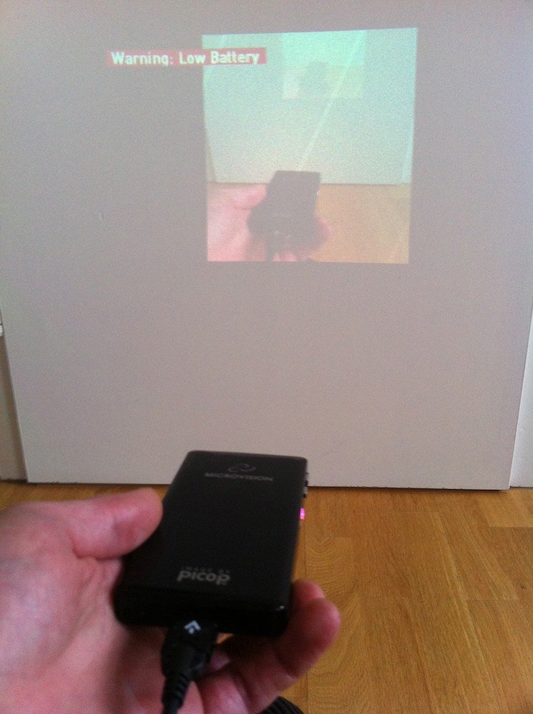 Microvision Showxx - Bild an Wand