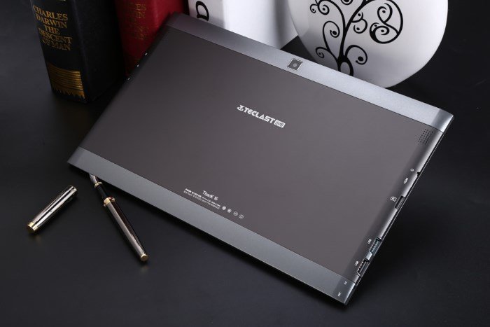teclast-tbook-16-desk-back teclast-tbook-16-desk-back