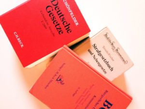 Gesetzbücher, Foto: Dennis Heinze