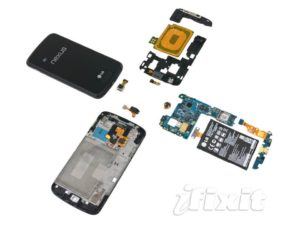 Googles Nexus 4 auseinandergenommen