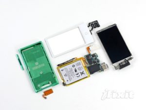 iPod nano 7G auseinandergenommen, Foto: iFixit